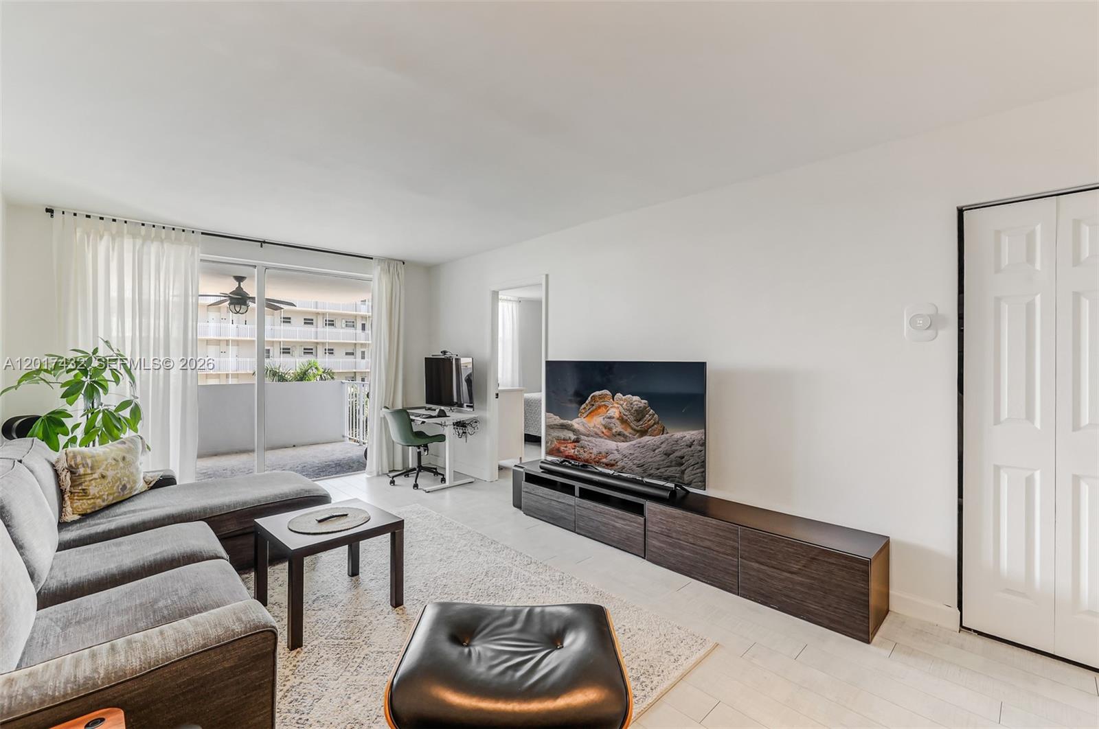 1331 Lincoln Rd # 704