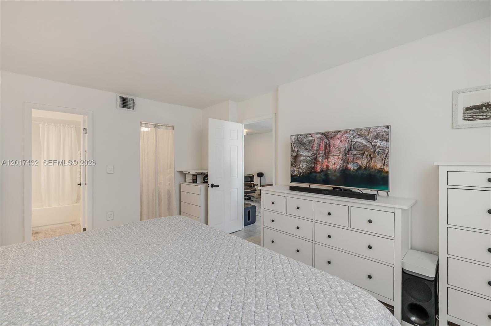 1331 Lincoln Rd # 704