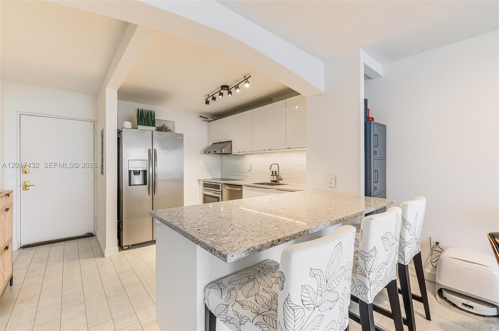 1331 Lincoln Rd # 704