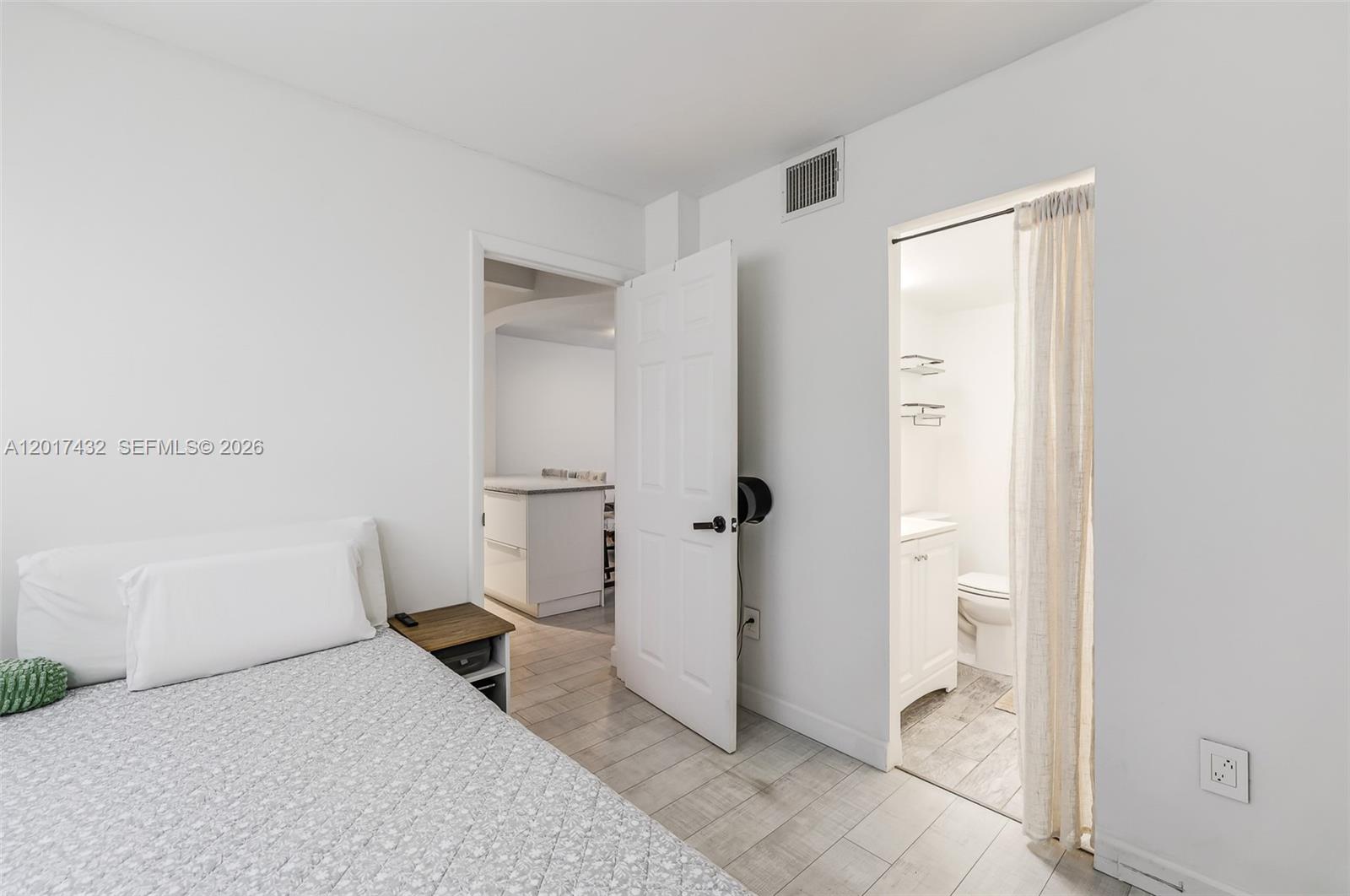 1331 Lincoln Rd # 704