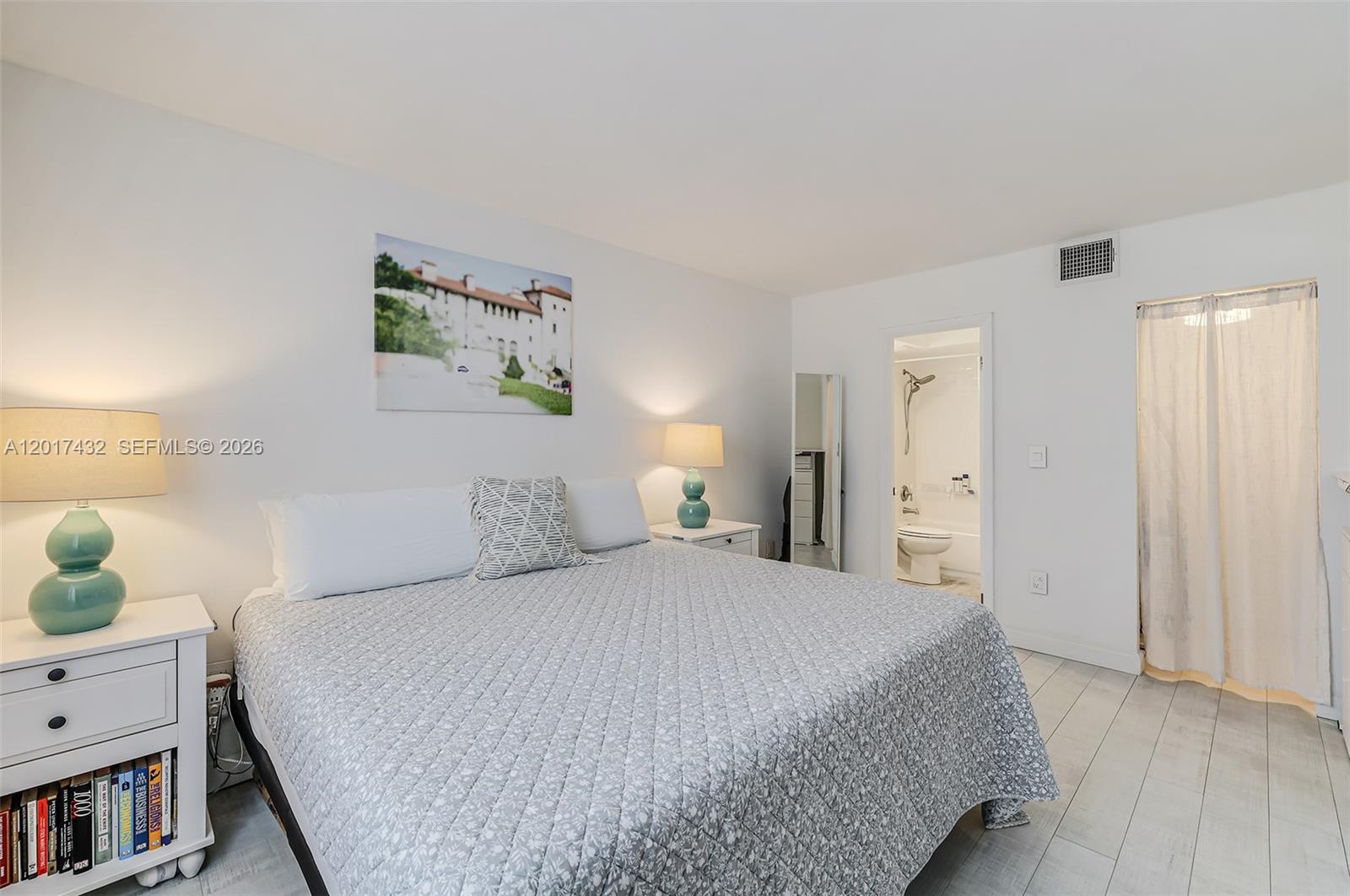 1331 Lincoln Rd # 704