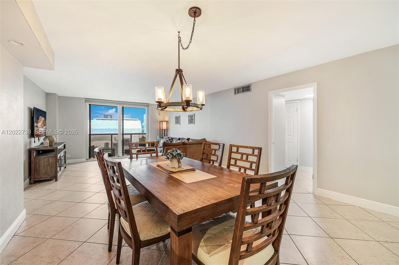 6039 Collins Ave # 936