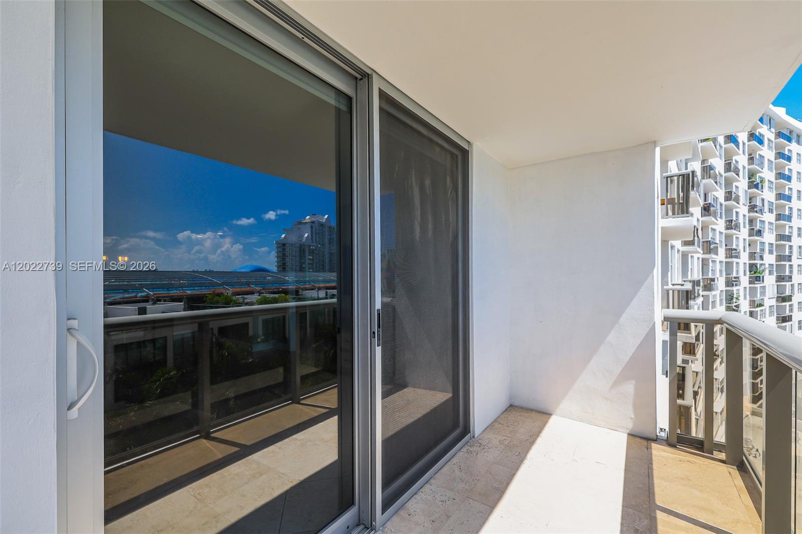 6039 Collins Ave # 936