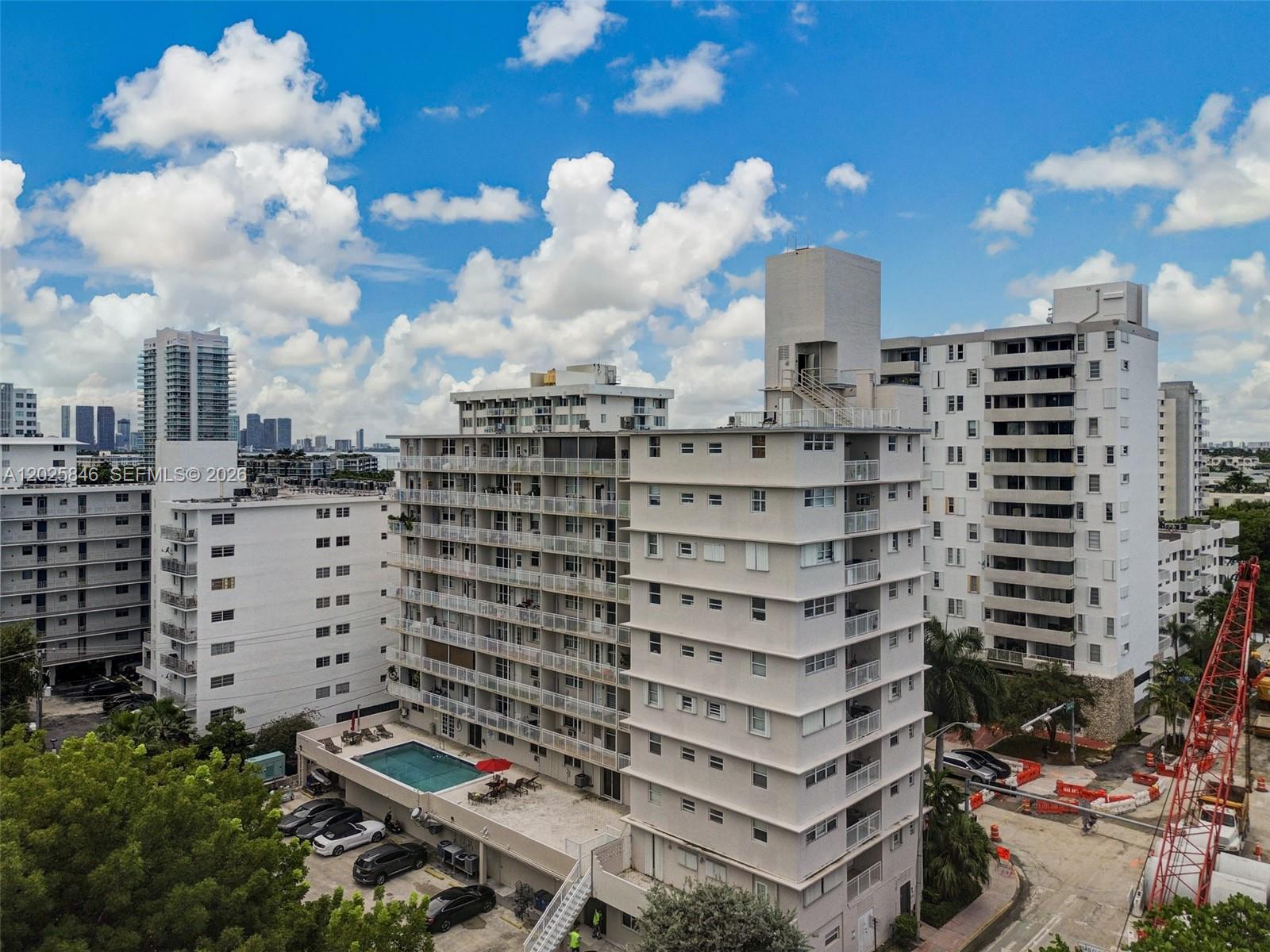 1300 Lincoln Rd # B402
