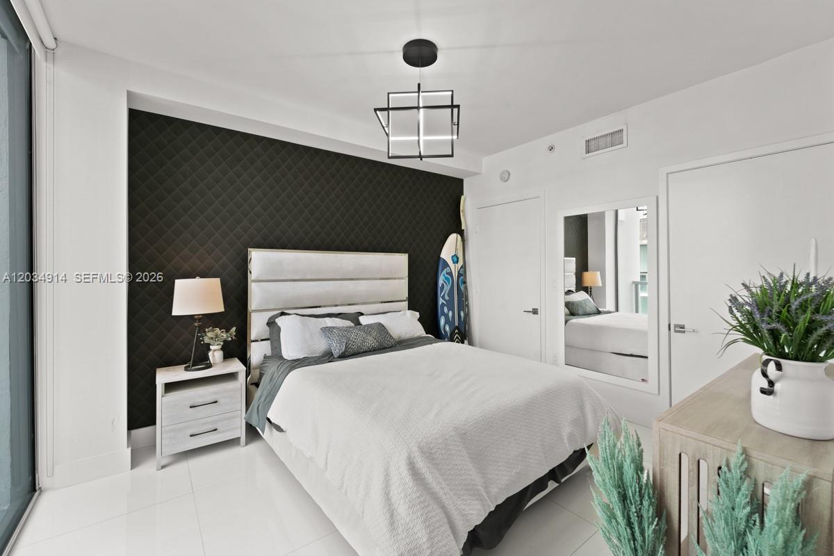 6000 Collins Ave # 517