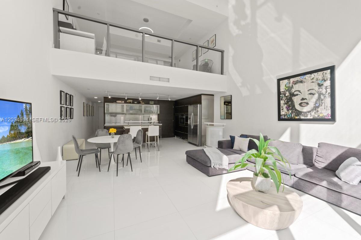 6000 Collins Ave # 517