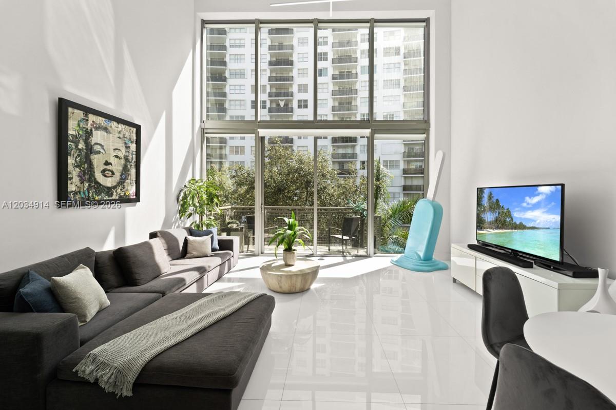 6000 Collins Ave # 517
