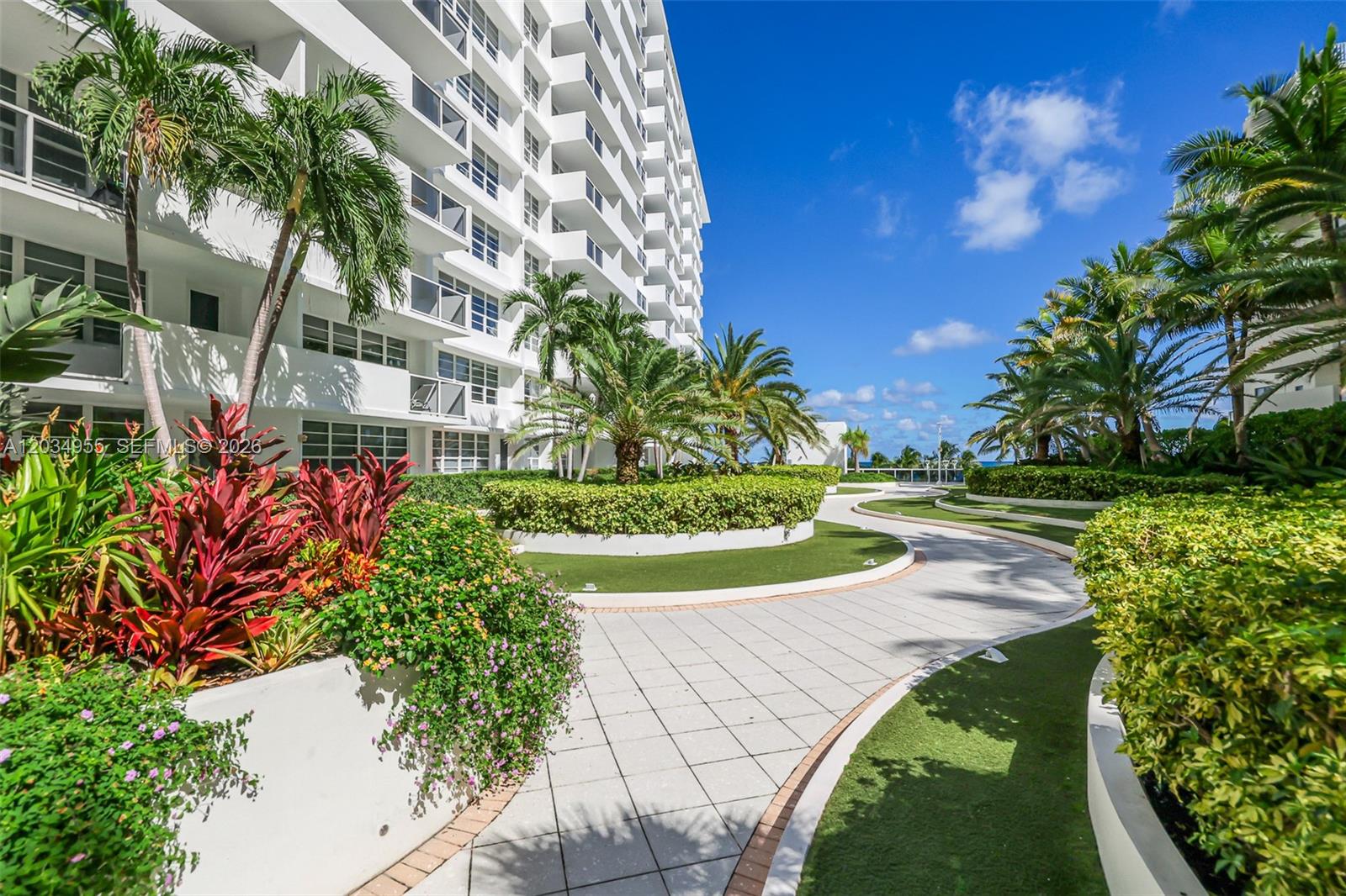 100 Lincoln Rd # 502