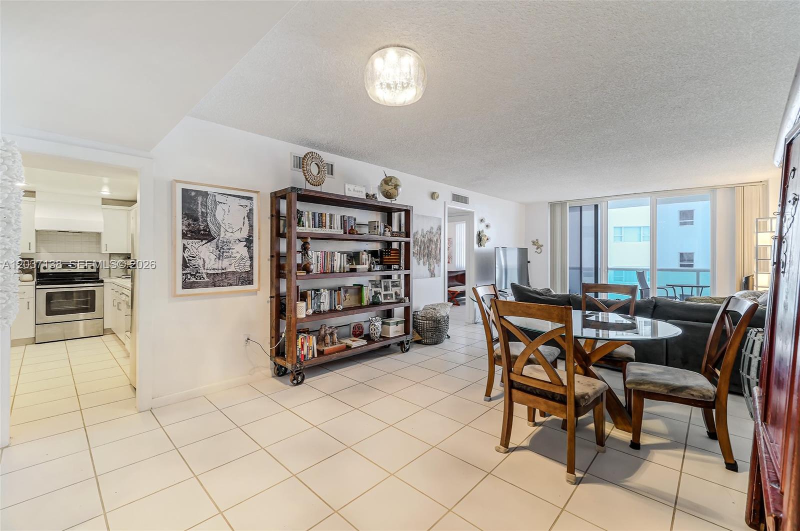 5001 Collins Ave # 6E