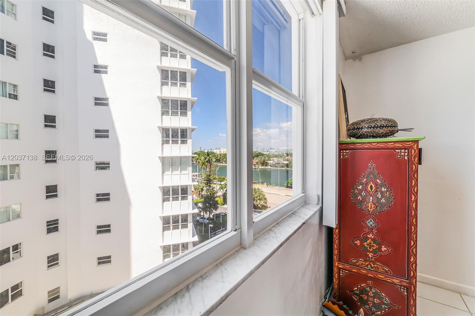 5001 Collins Ave # 6E
