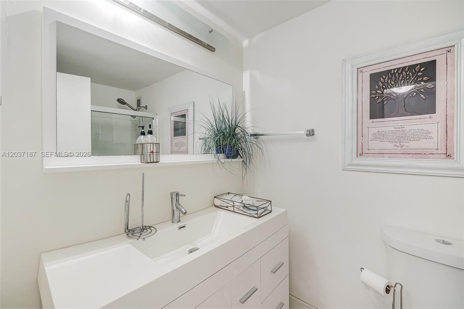 3 Island Ave # 14A