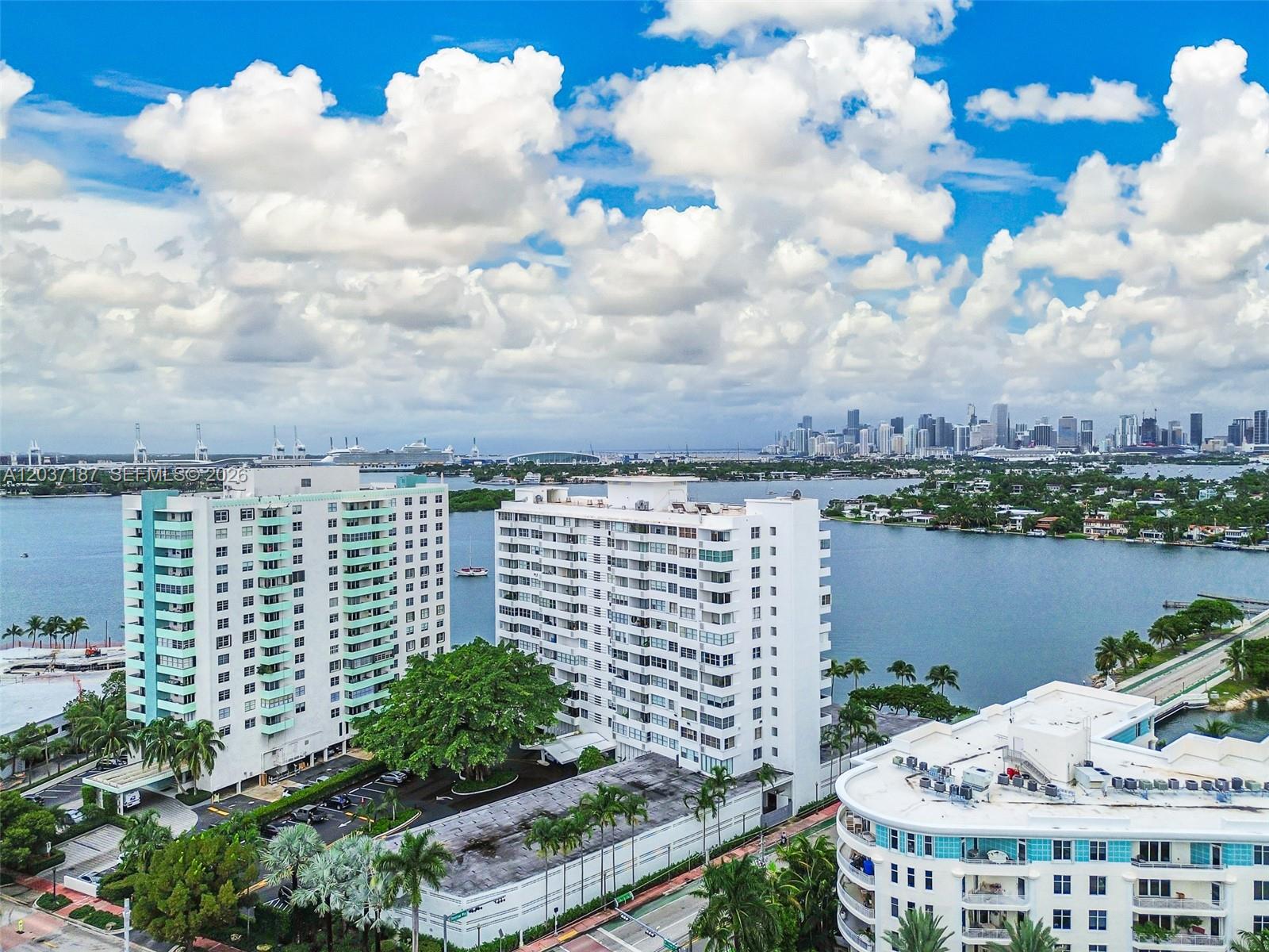 3 Island Ave # 14A