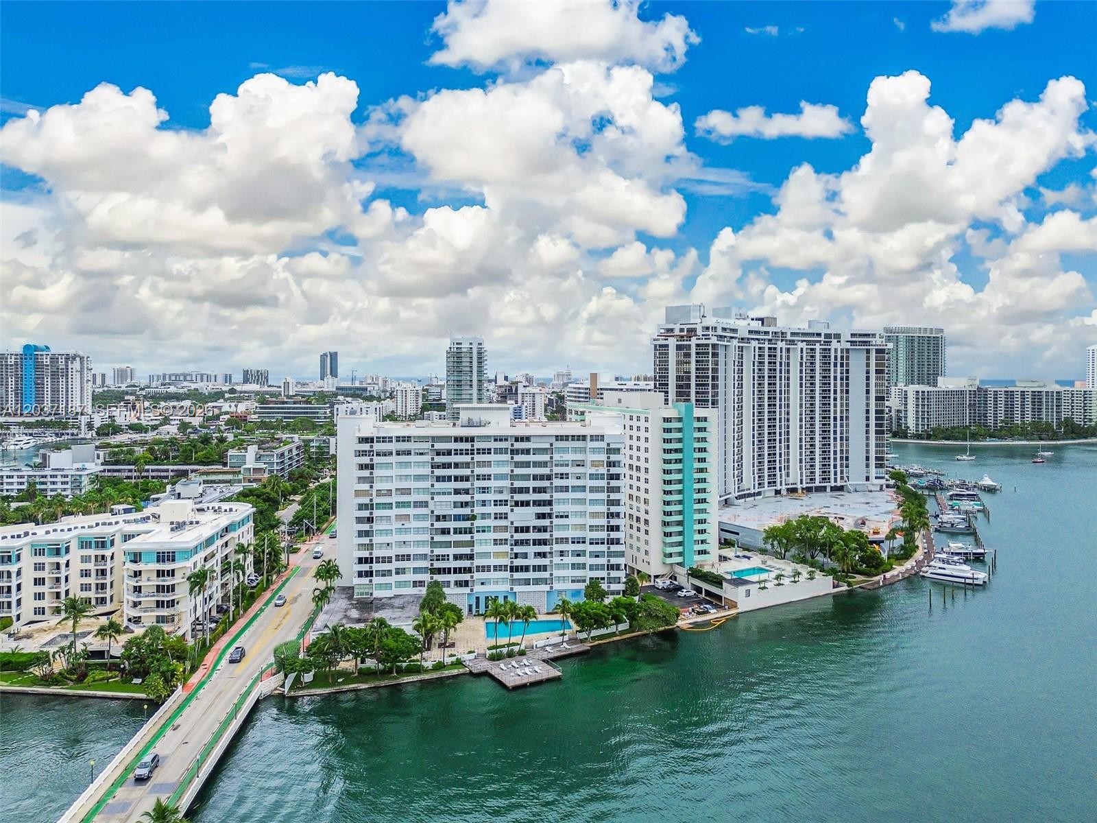 3 Island Ave # 14A