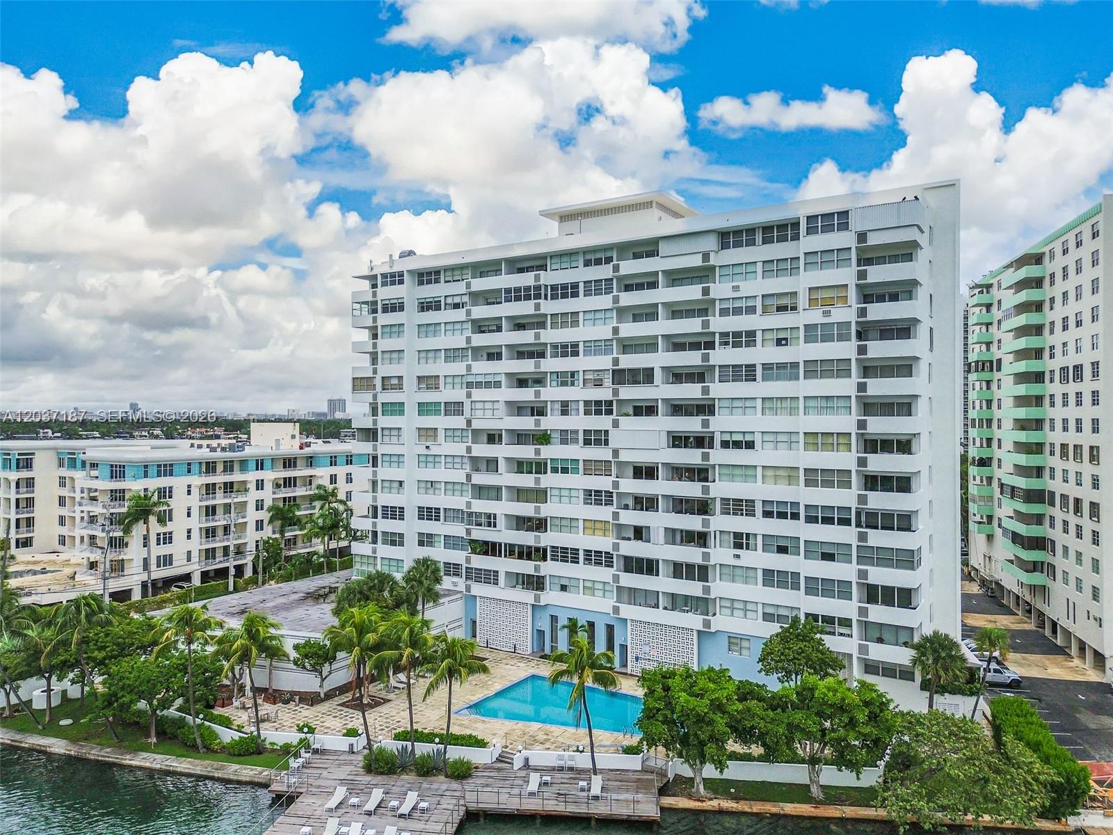 3 Island Ave # 14A