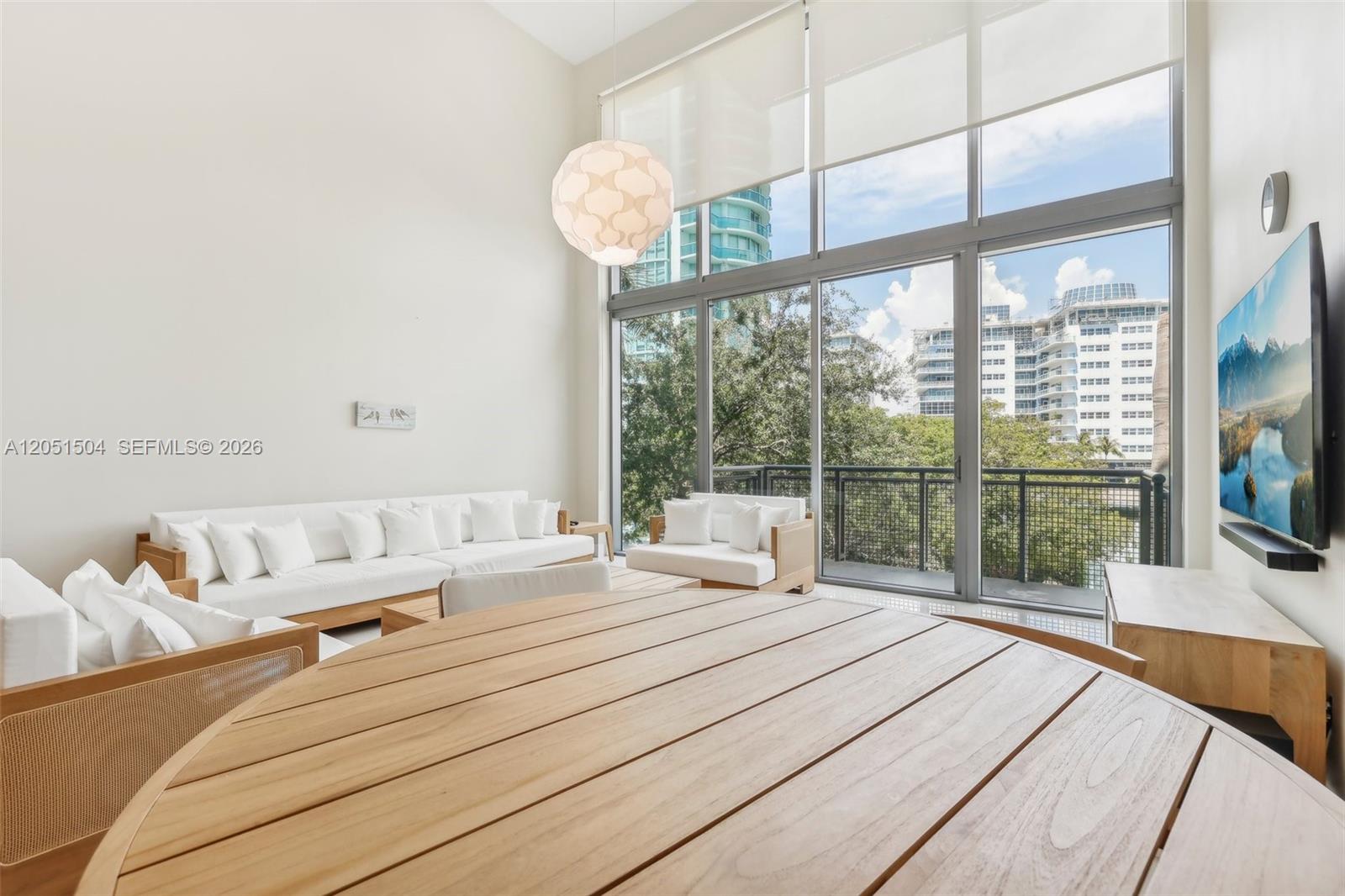 6000 Collins Ave # 306
