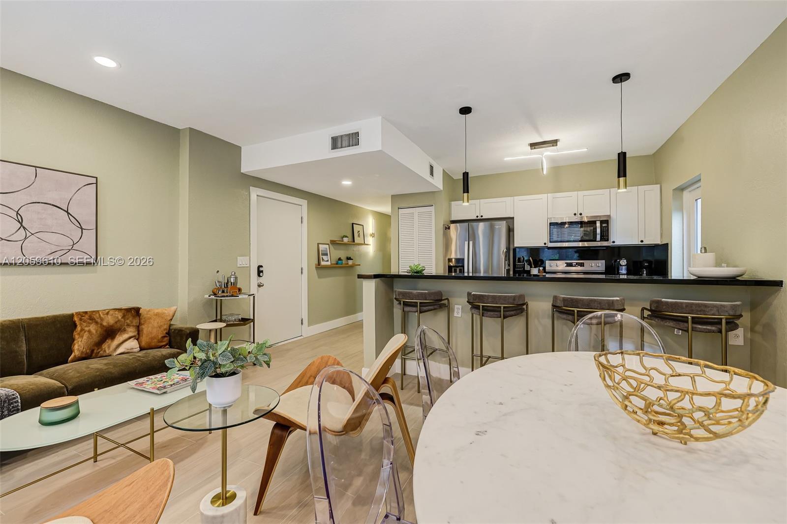 1018 Meridian Ave # 2