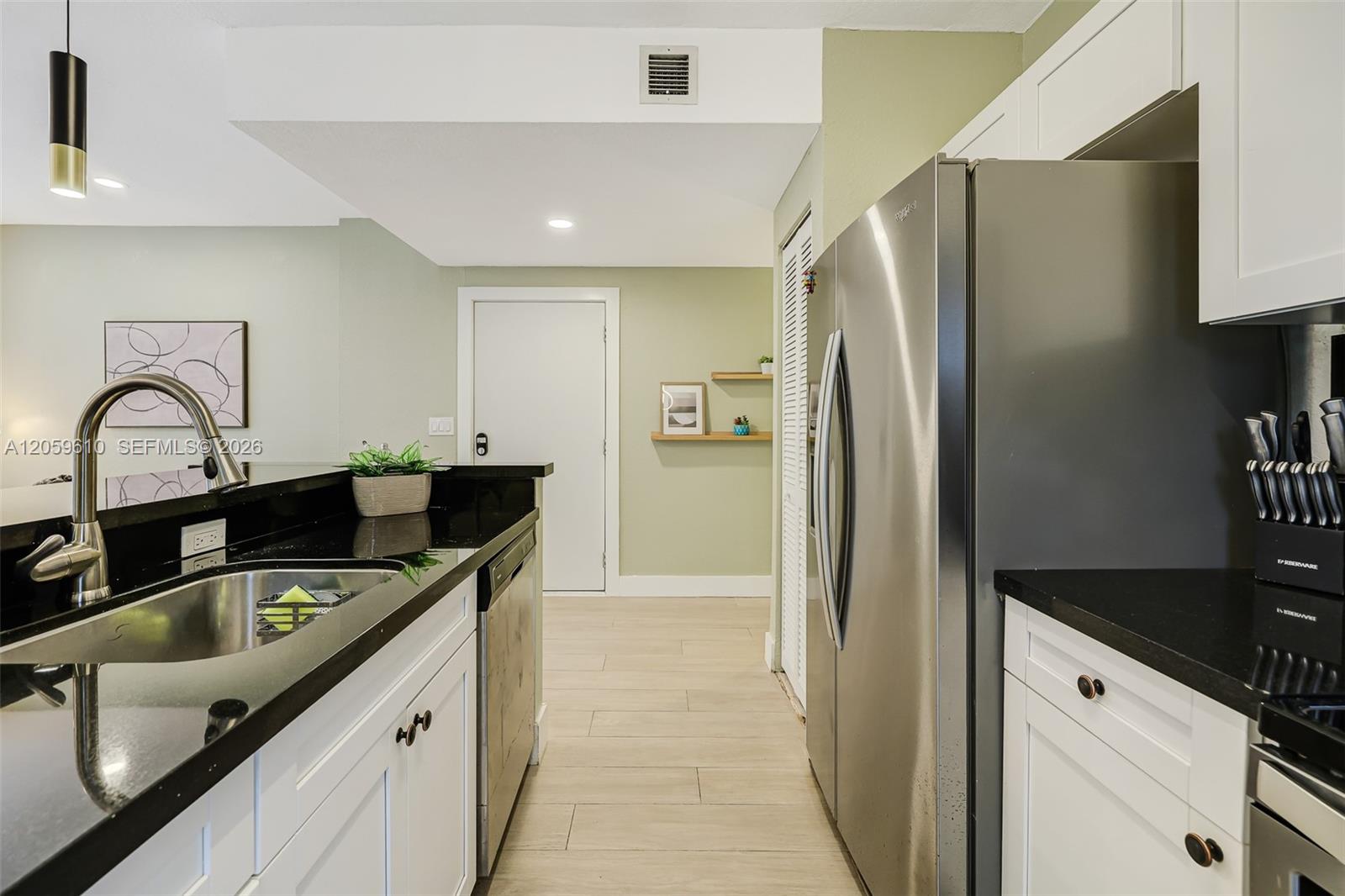 1018 Meridian Ave # 2