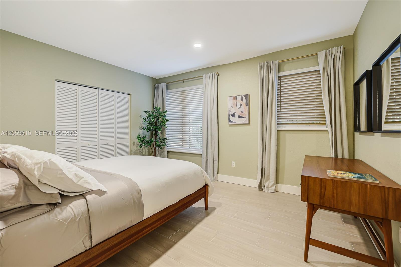 1018 Meridian Ave # 2