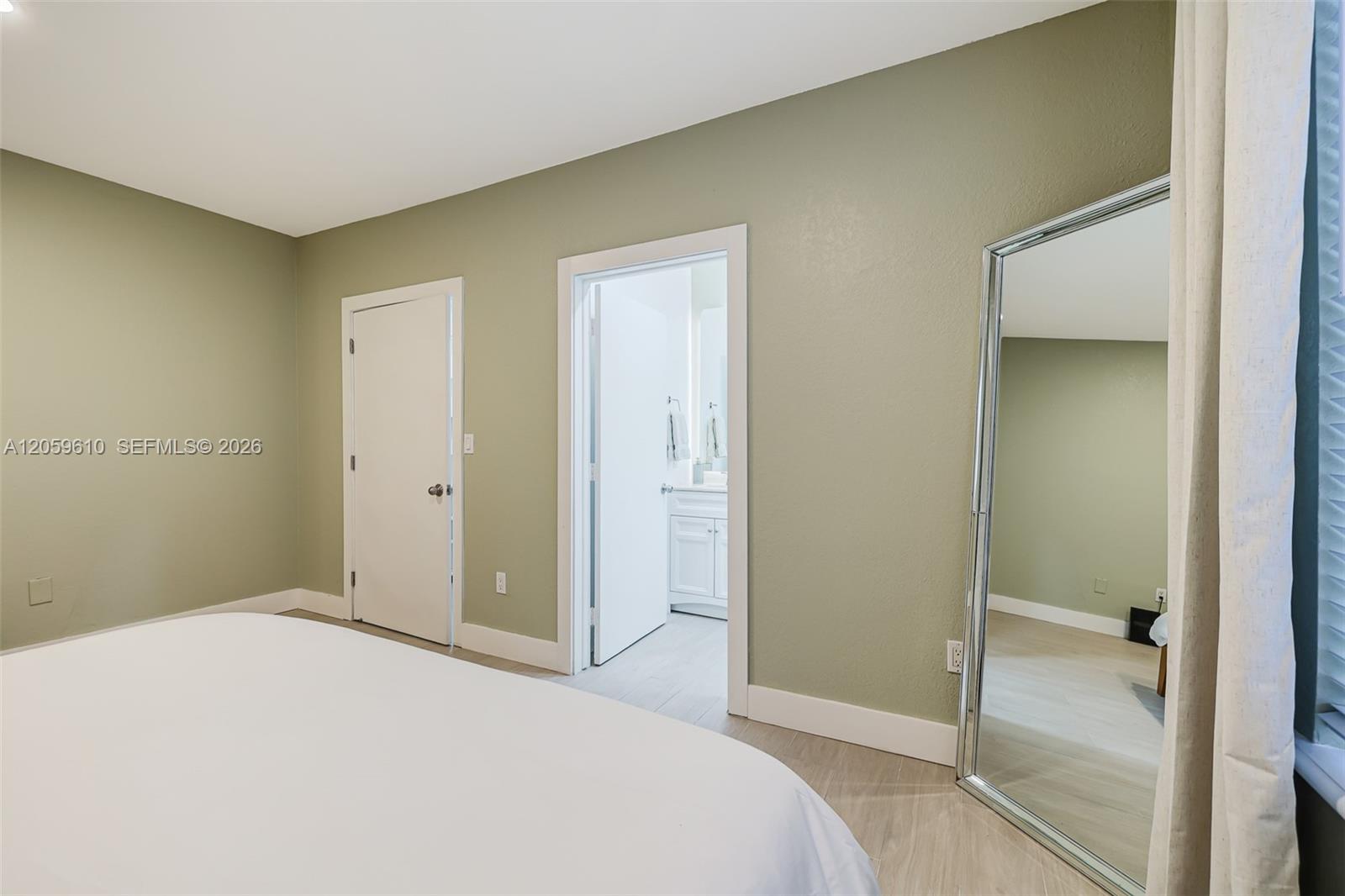 1018 Meridian Ave # 2