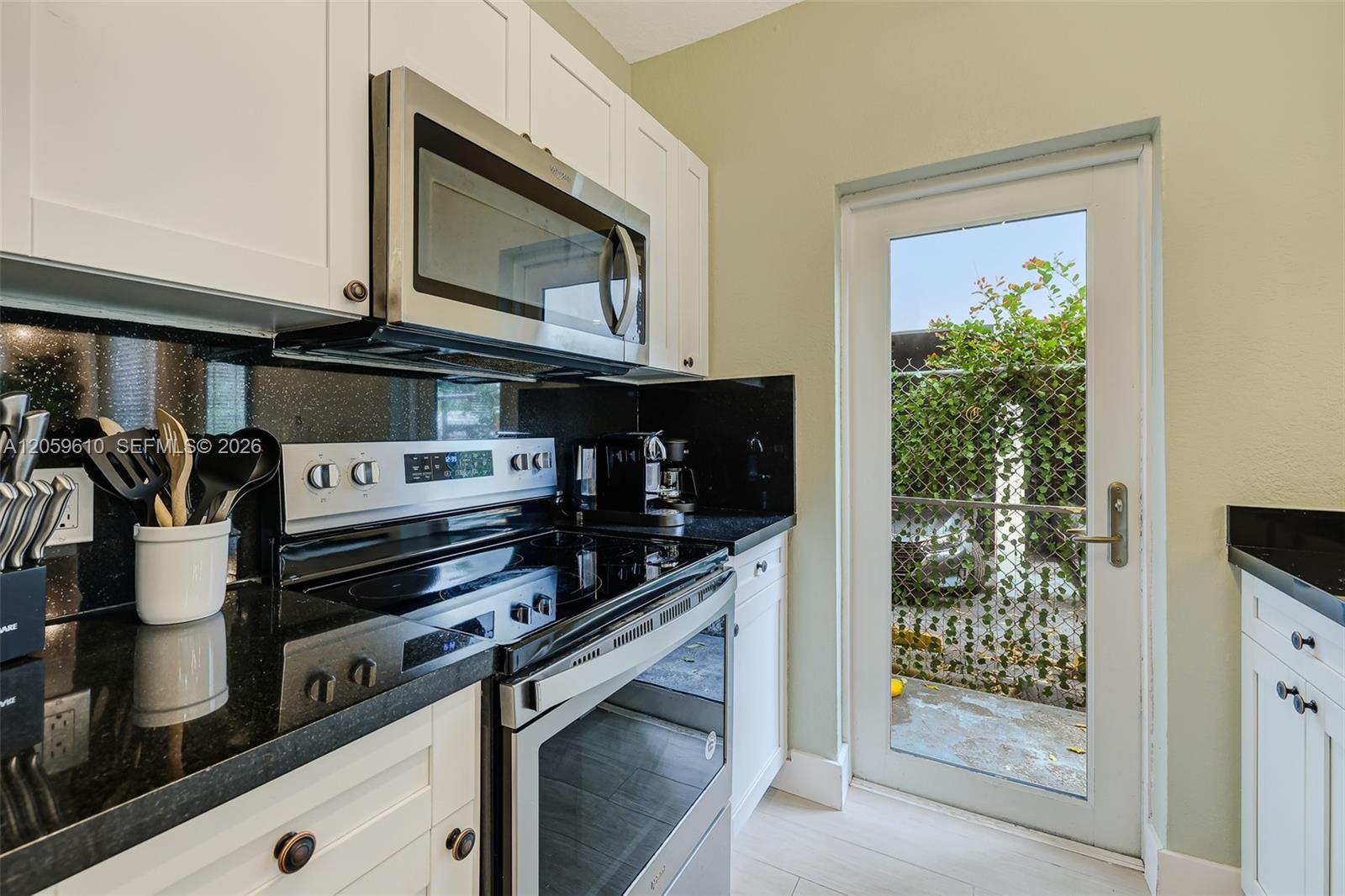 1018 Meridian Ave # 2