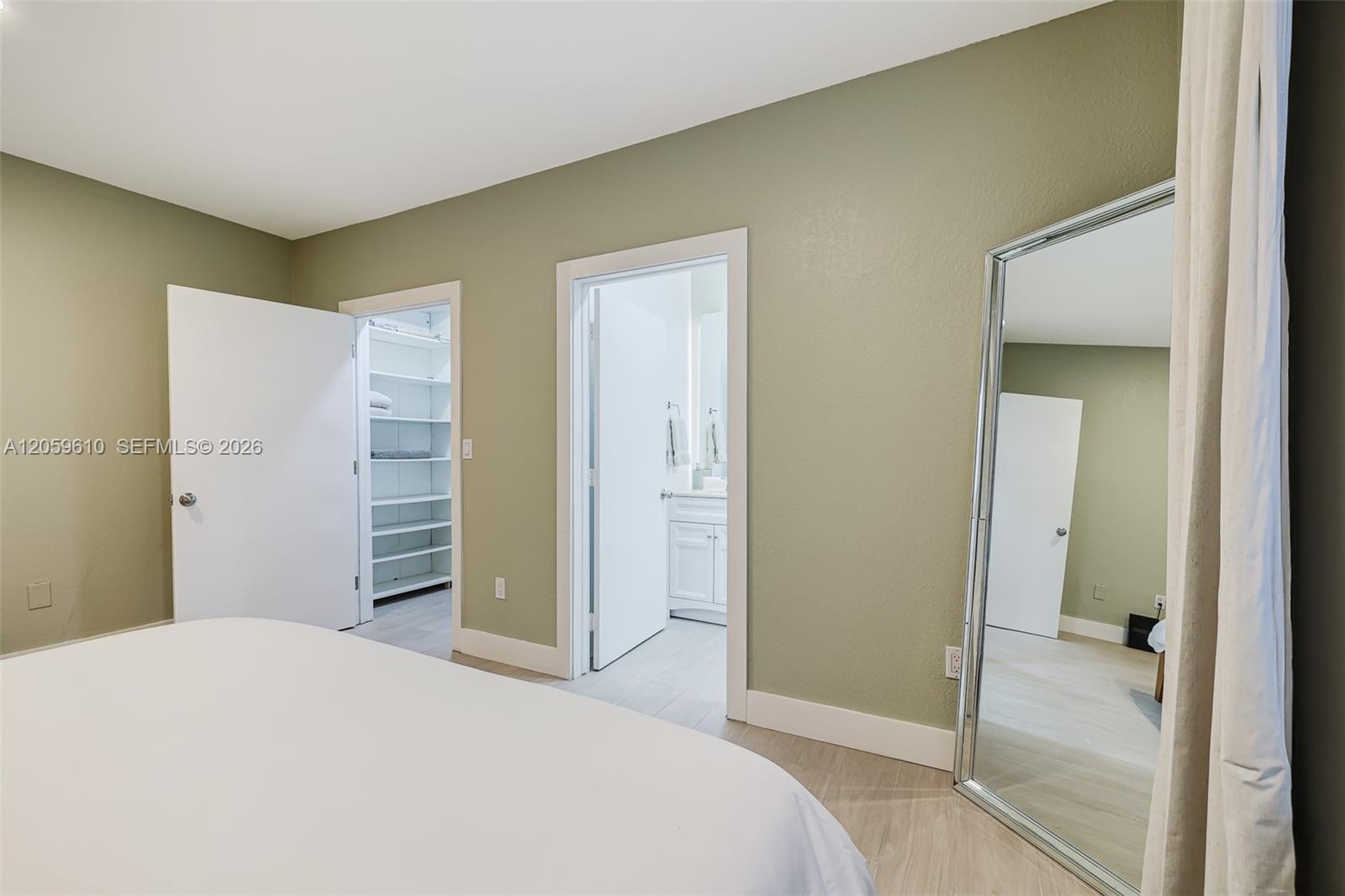 1018 Meridian Ave # 2