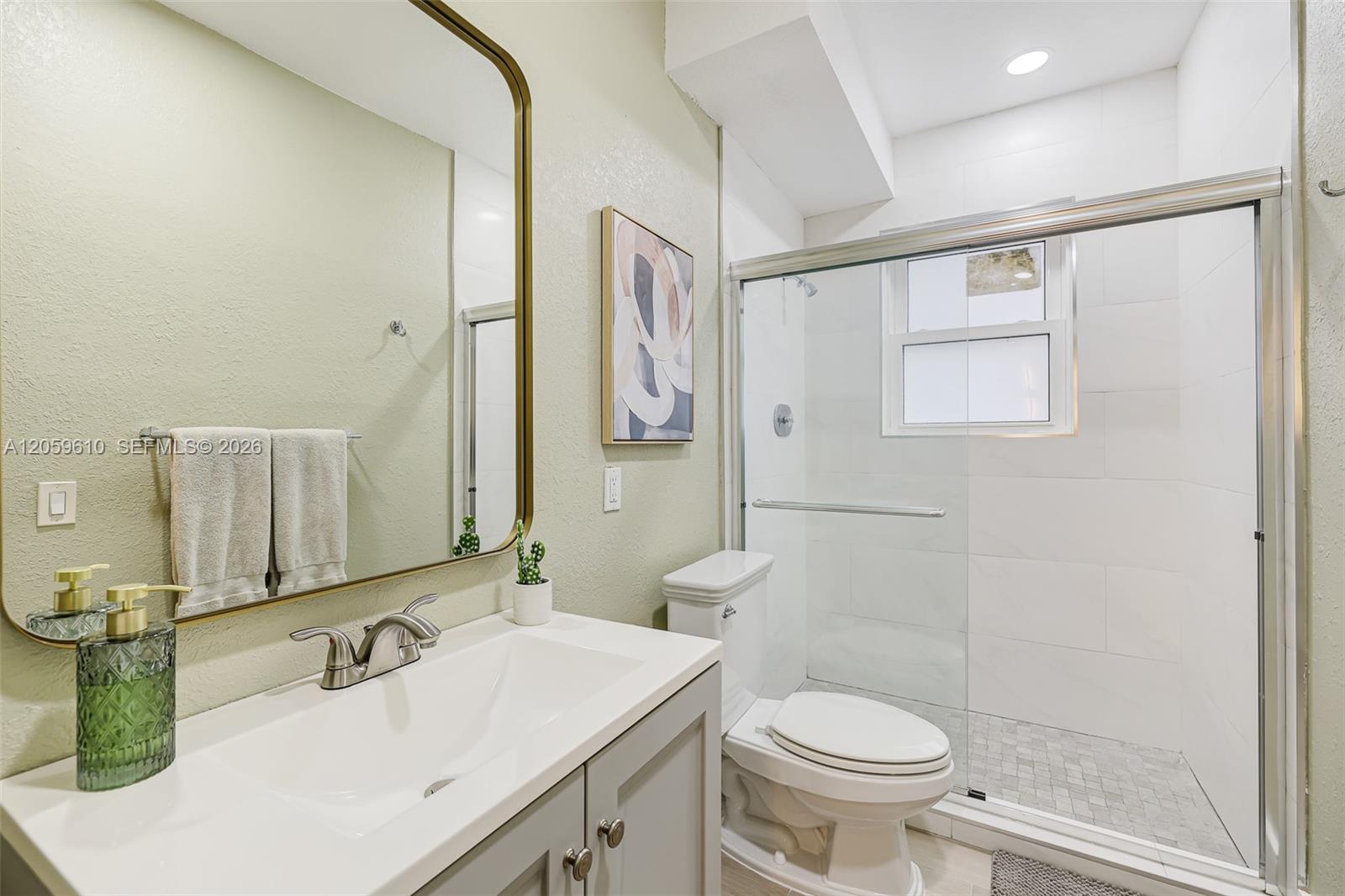 1018 Meridian Ave # 2