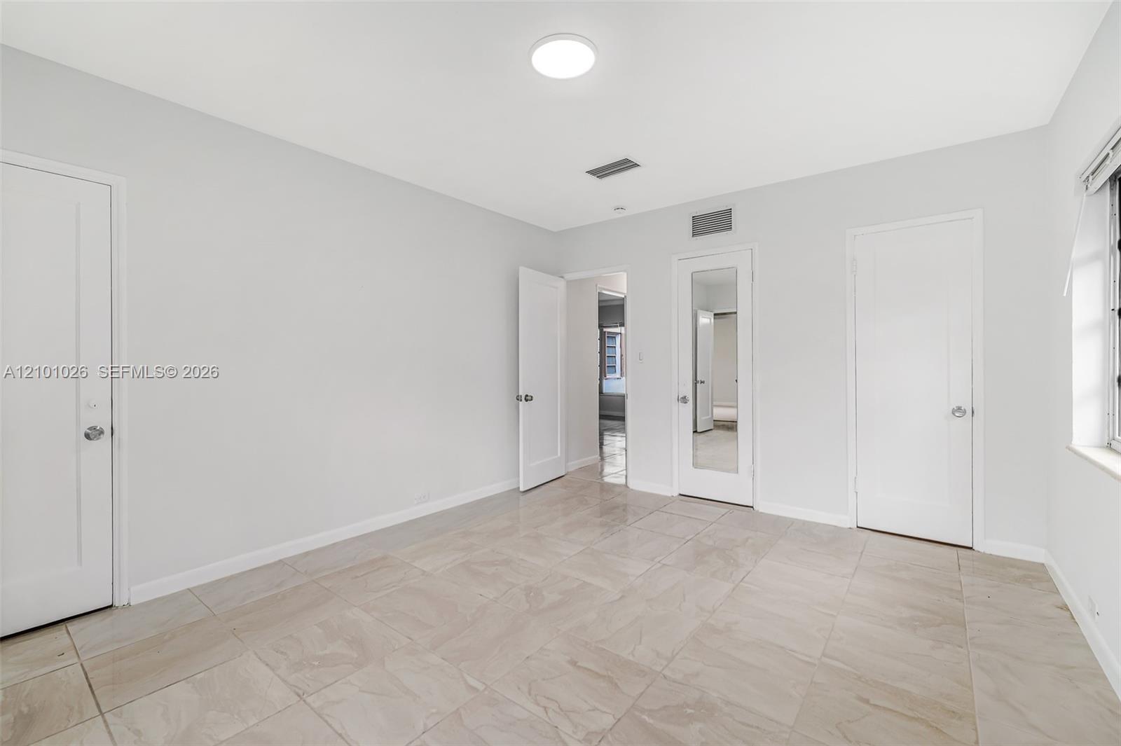 590 W 50th St