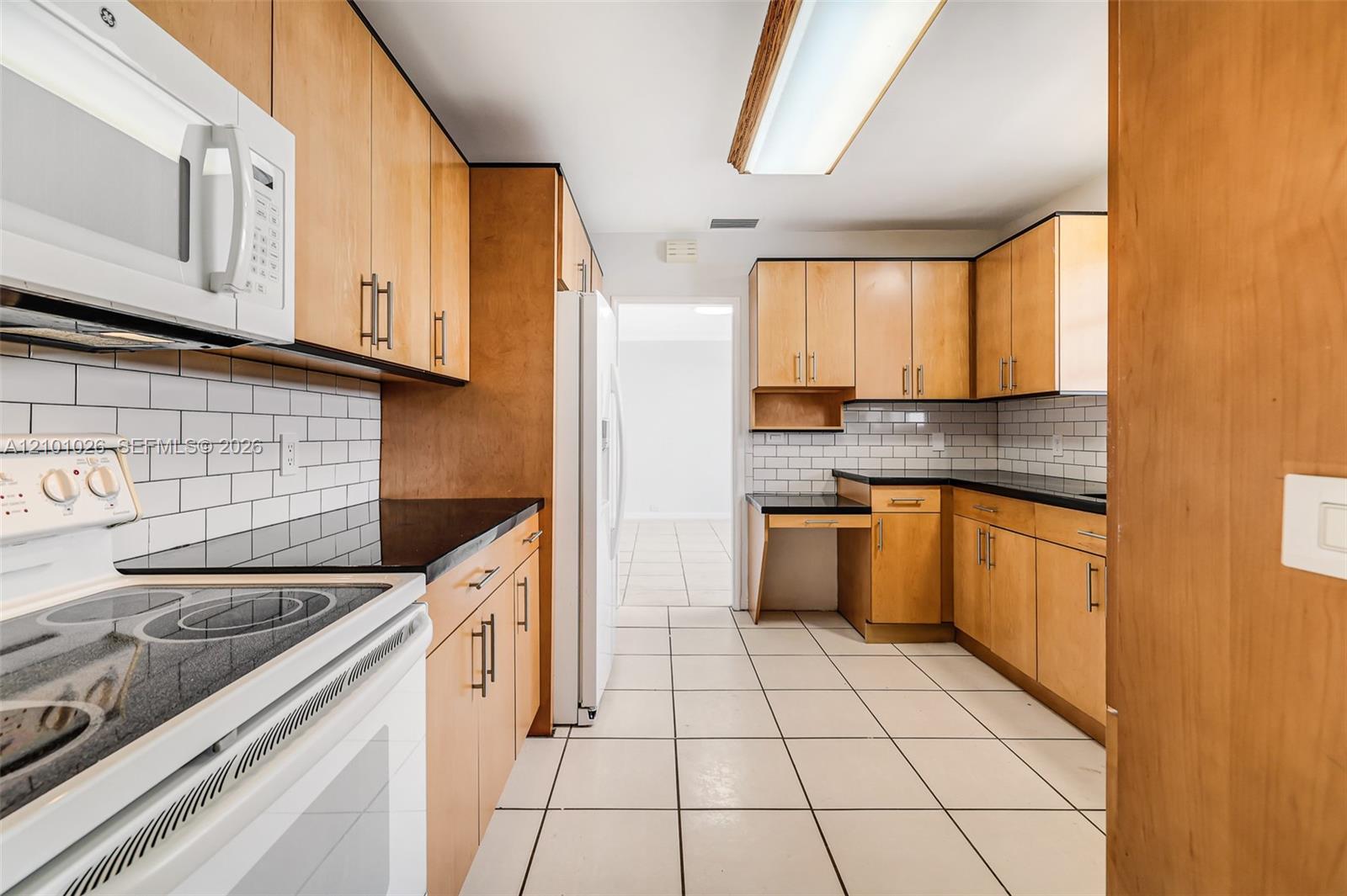 590 W 50th St