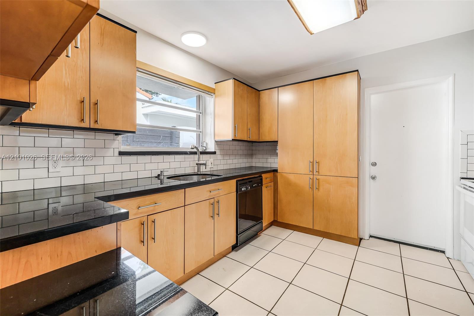 590 W 50th St
