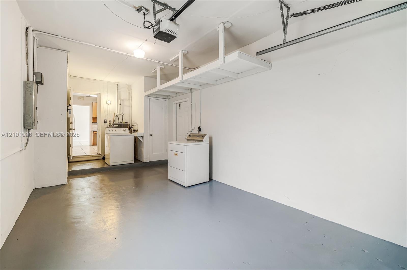590 W 50th St
