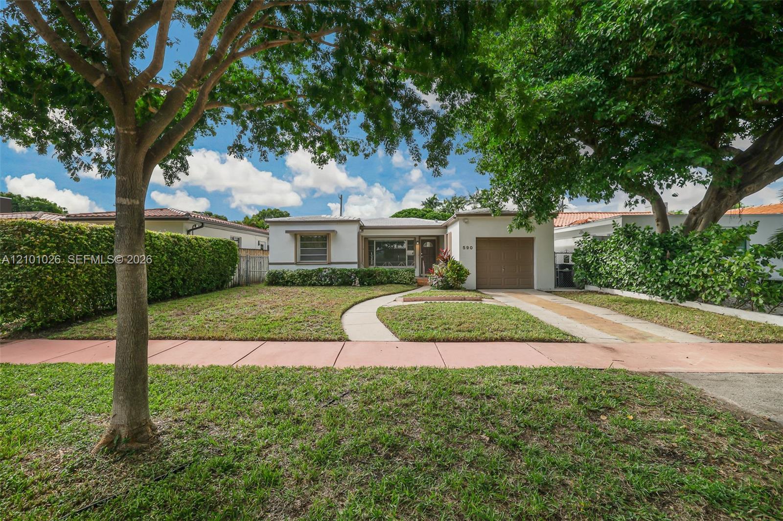 590 W 50th St