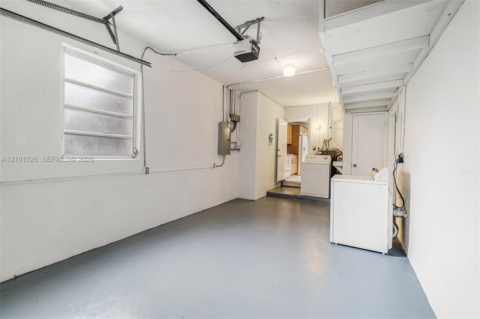 590 W 50th St