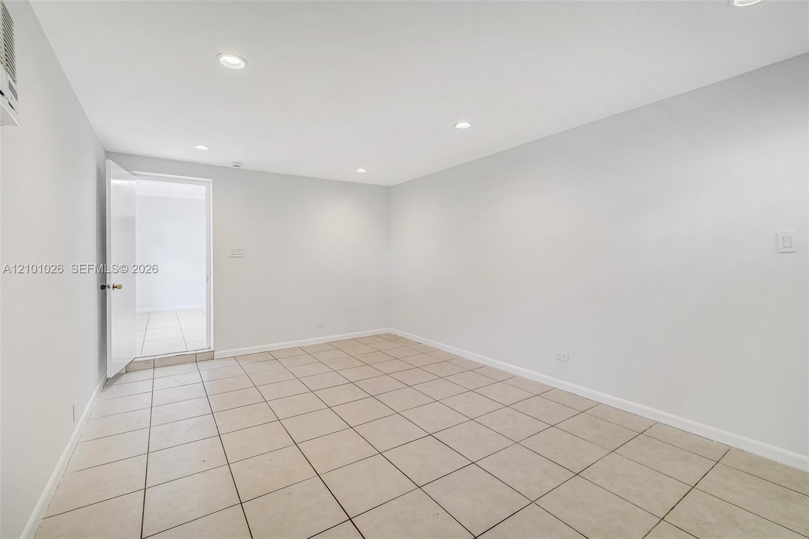 590 W 50th St