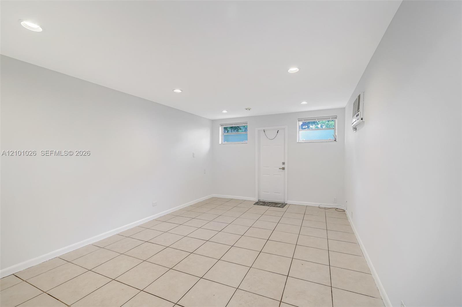 590 W 50th St