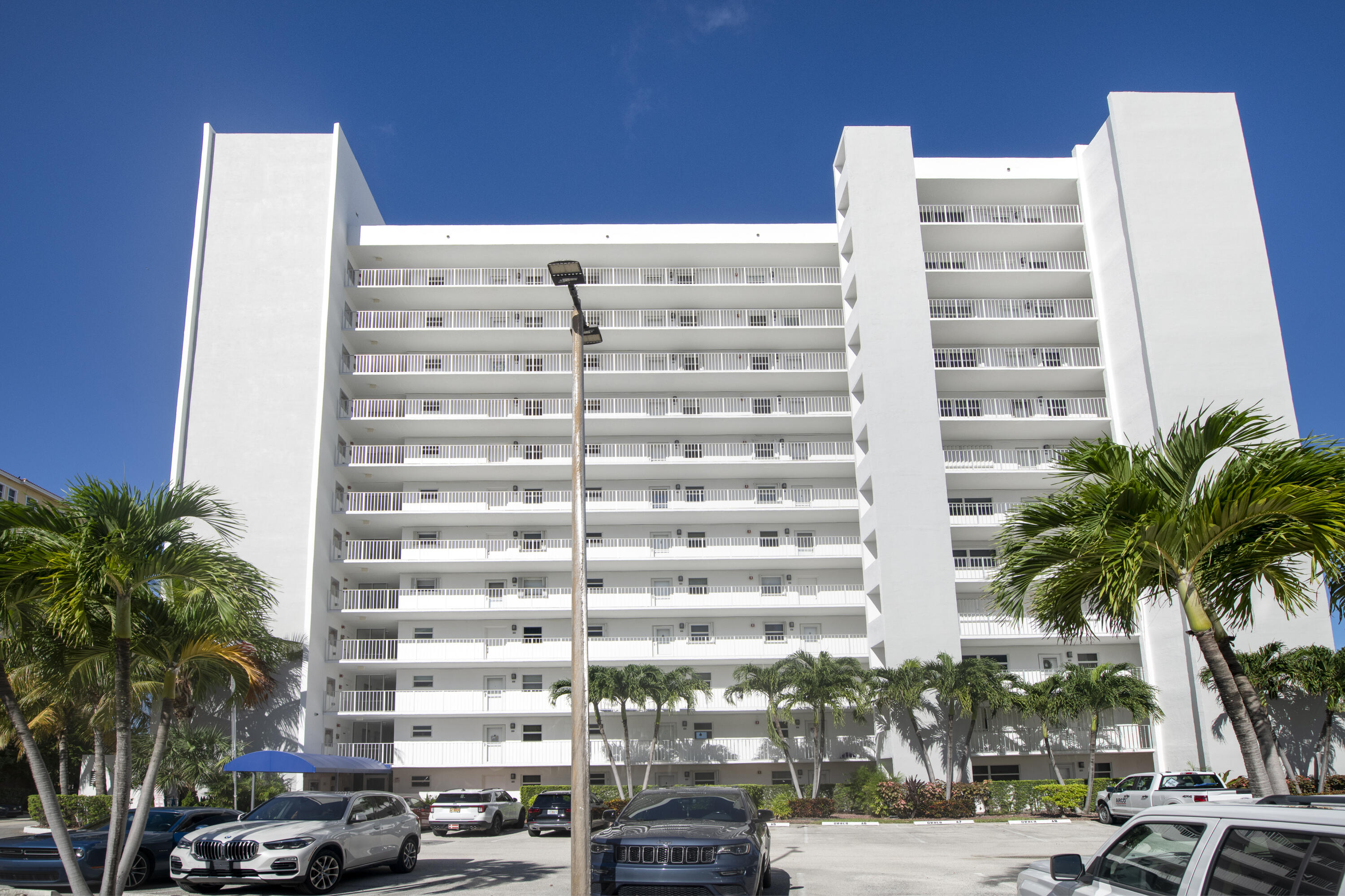 1391 S OCEAN 803