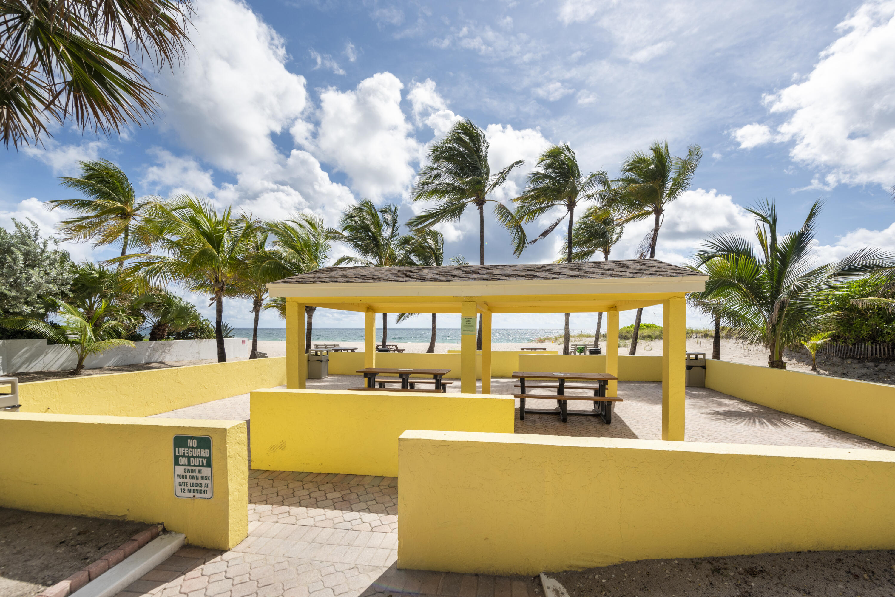 1391 S Ocean Boulevard 302