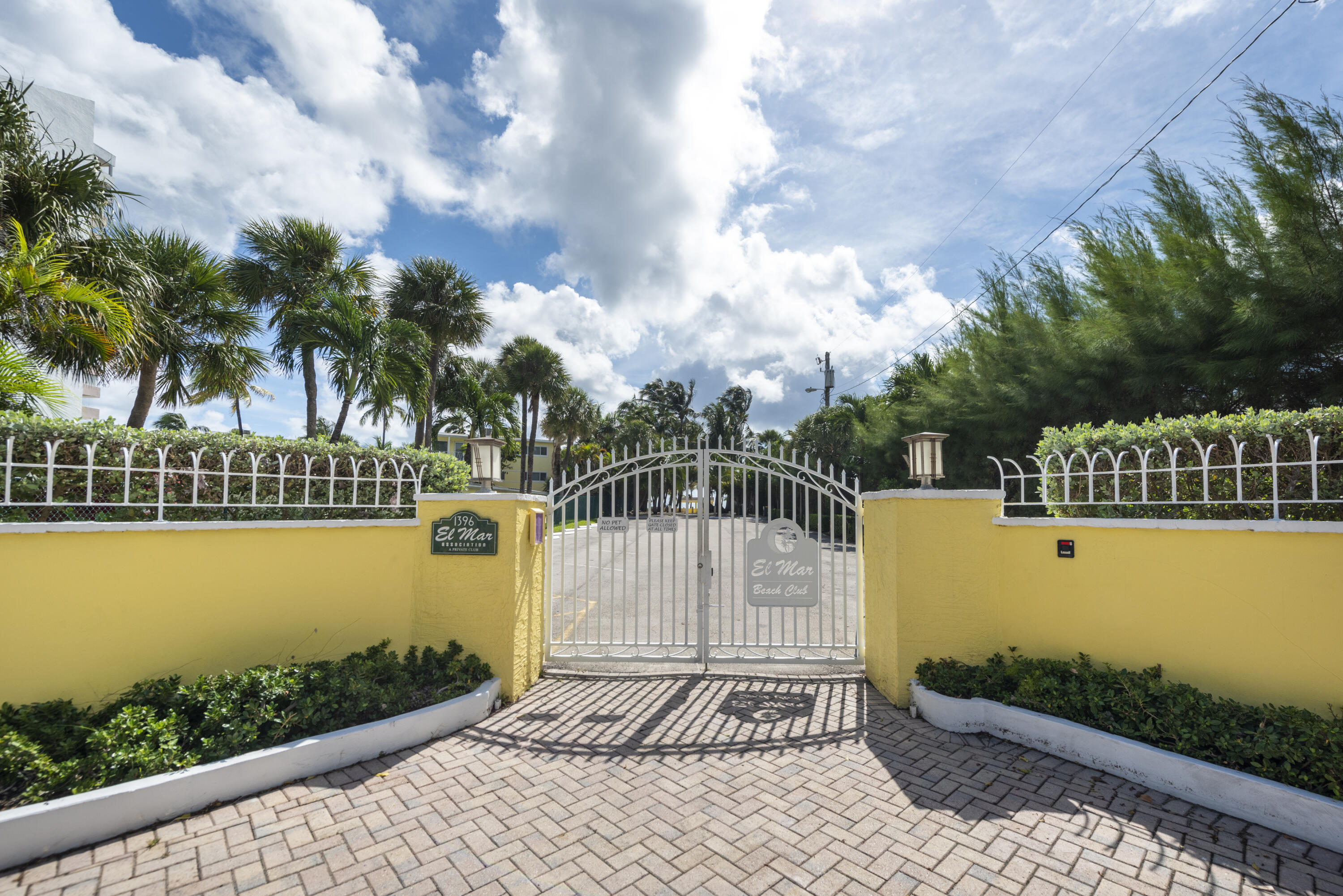 1391 S Ocean Boulevard 302