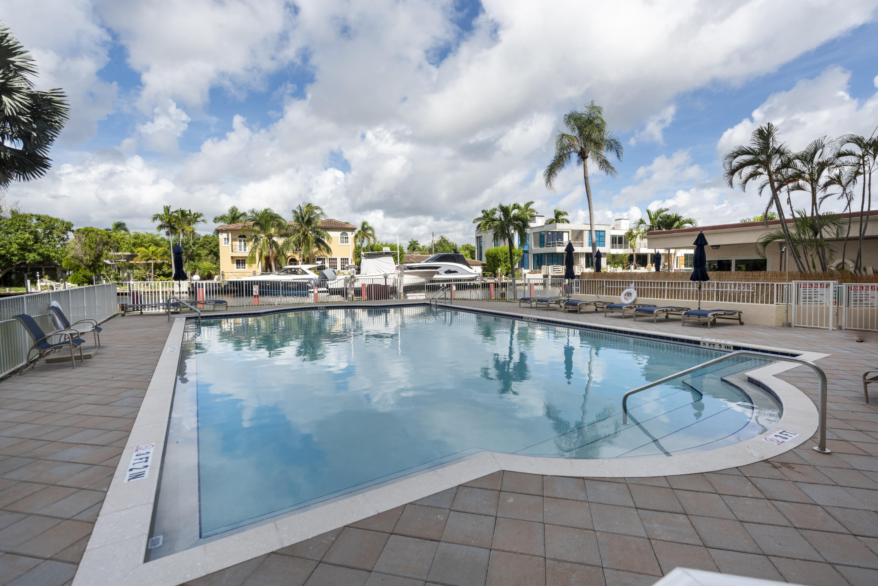 1391 S Ocean Boulevard 302