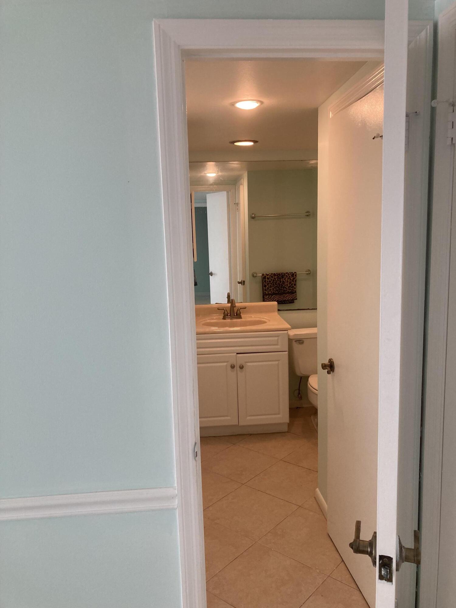 11811 Ave Of The Pga 2-1c