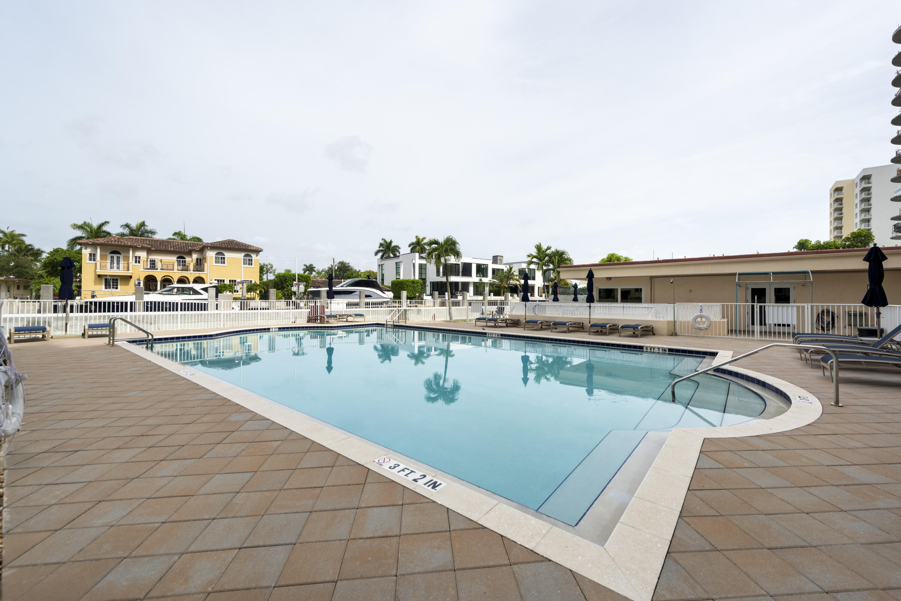 1391 S Ocean Boulevard 801