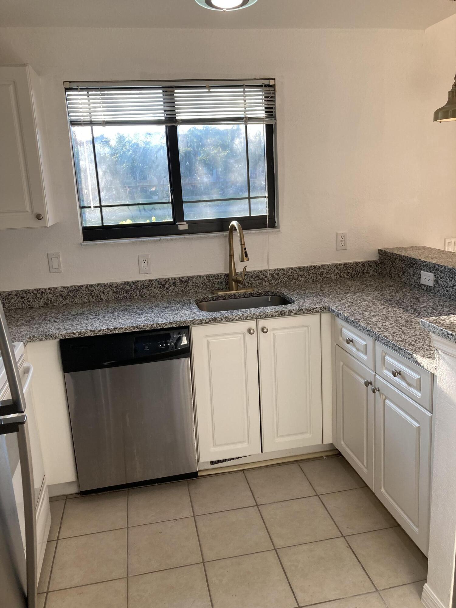 2807 Veronia Drive 106