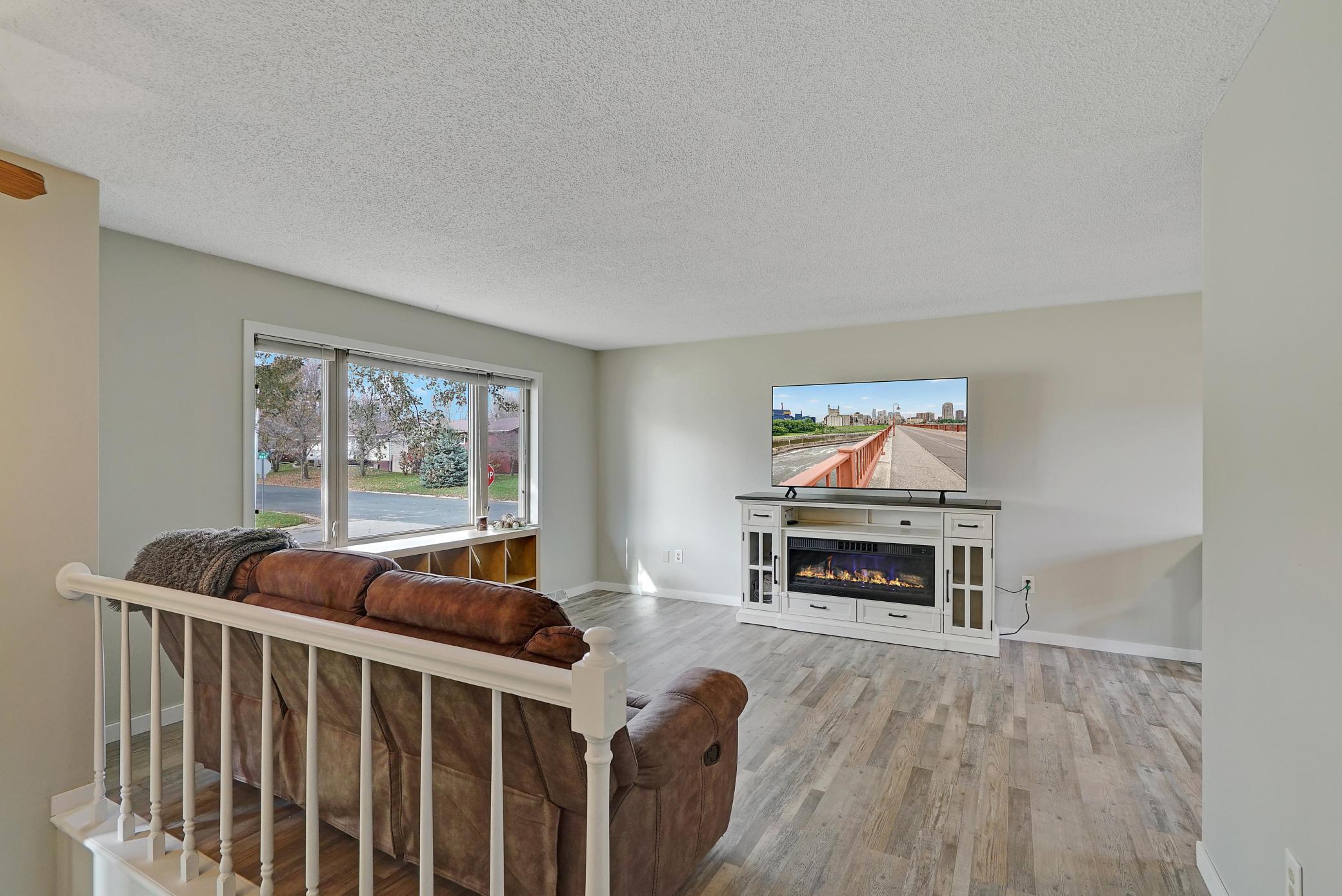 206 8th Avenue NE