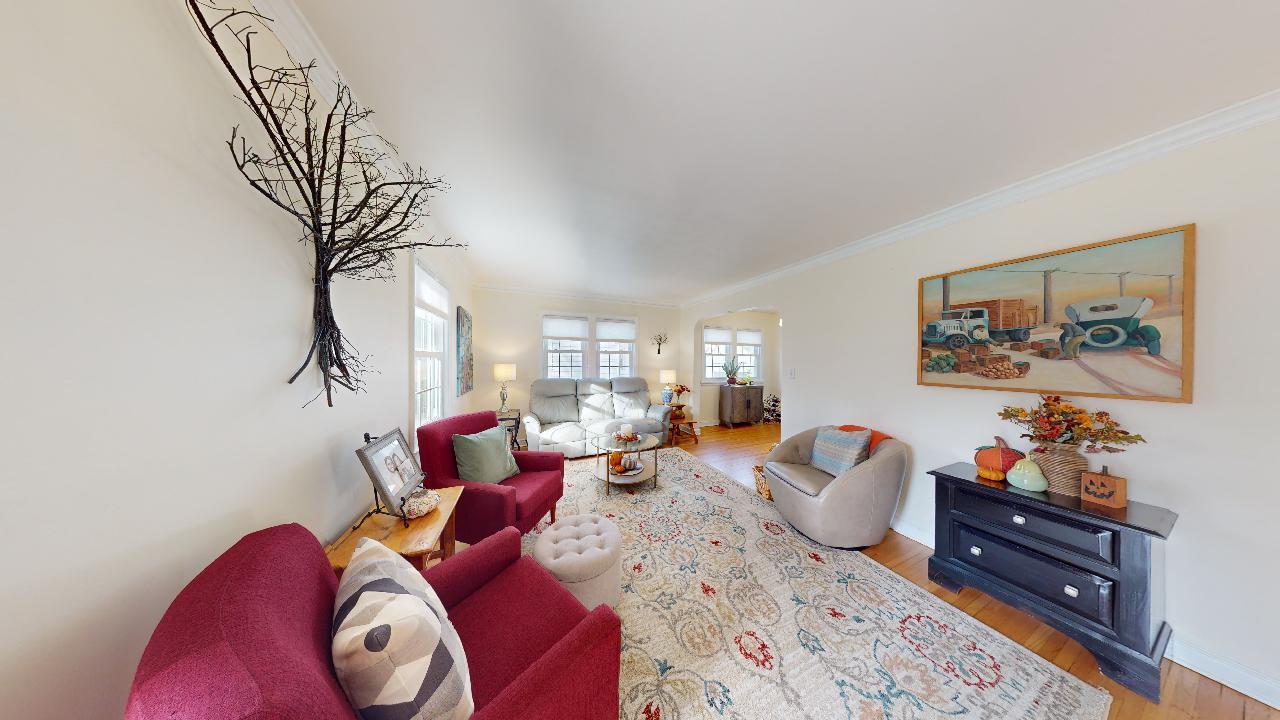 1435 1st Street NW