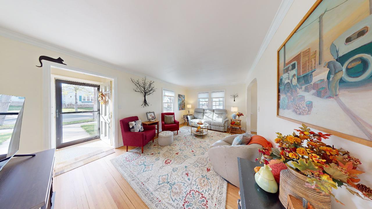 1435 1st Street NW