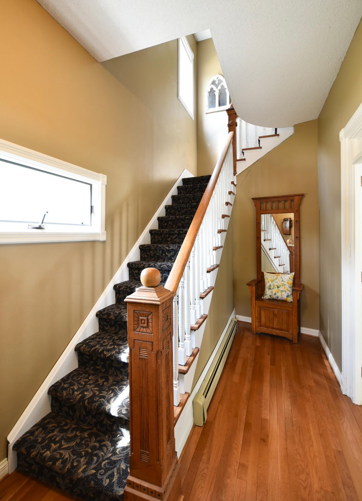 216 2nd Street SW