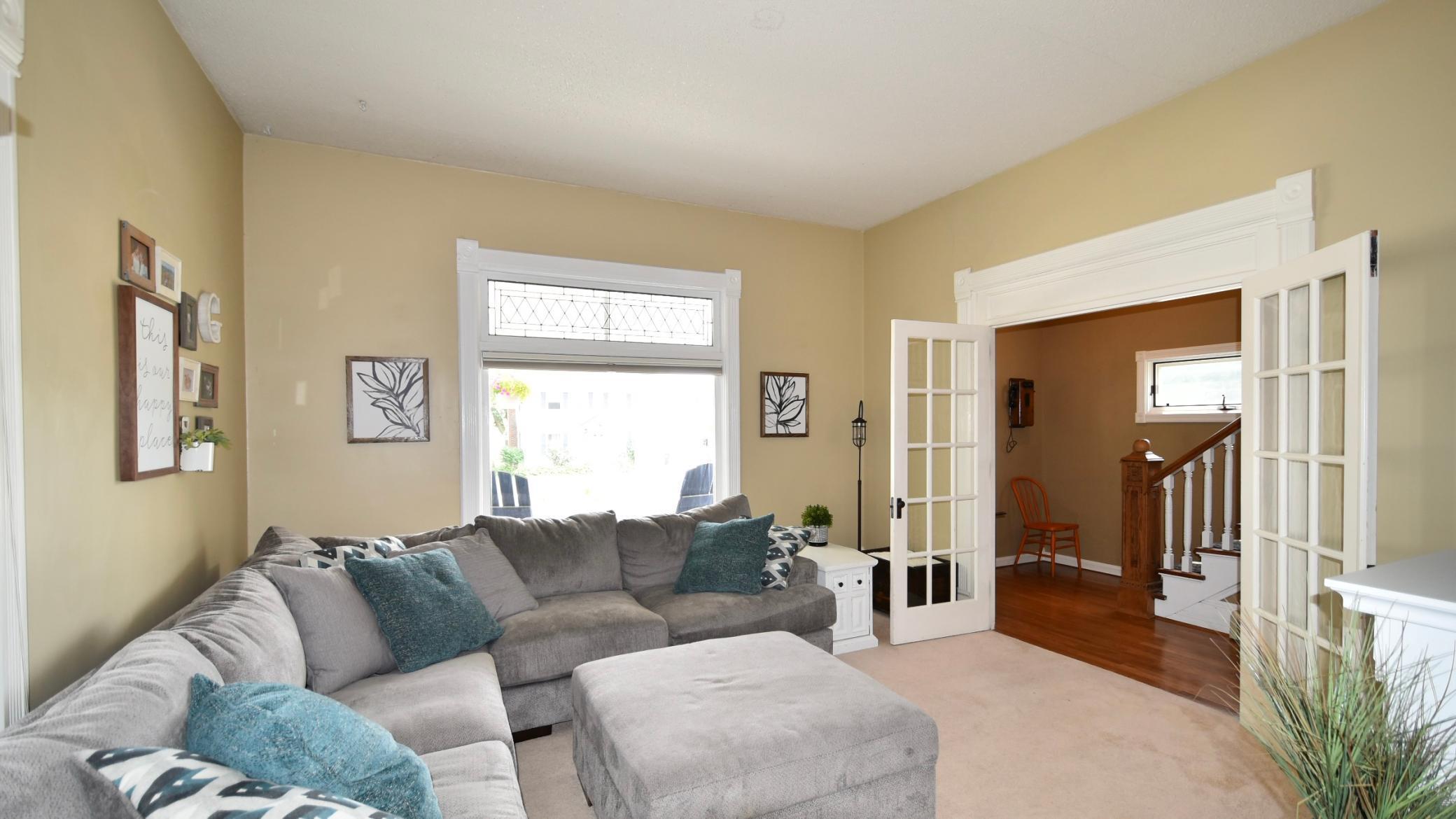 216 2nd Street SW