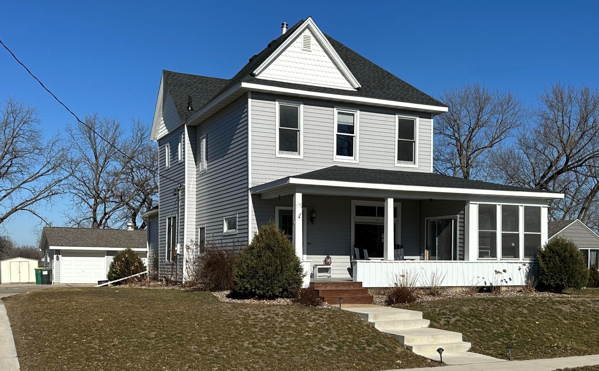 216 2nd Street SW