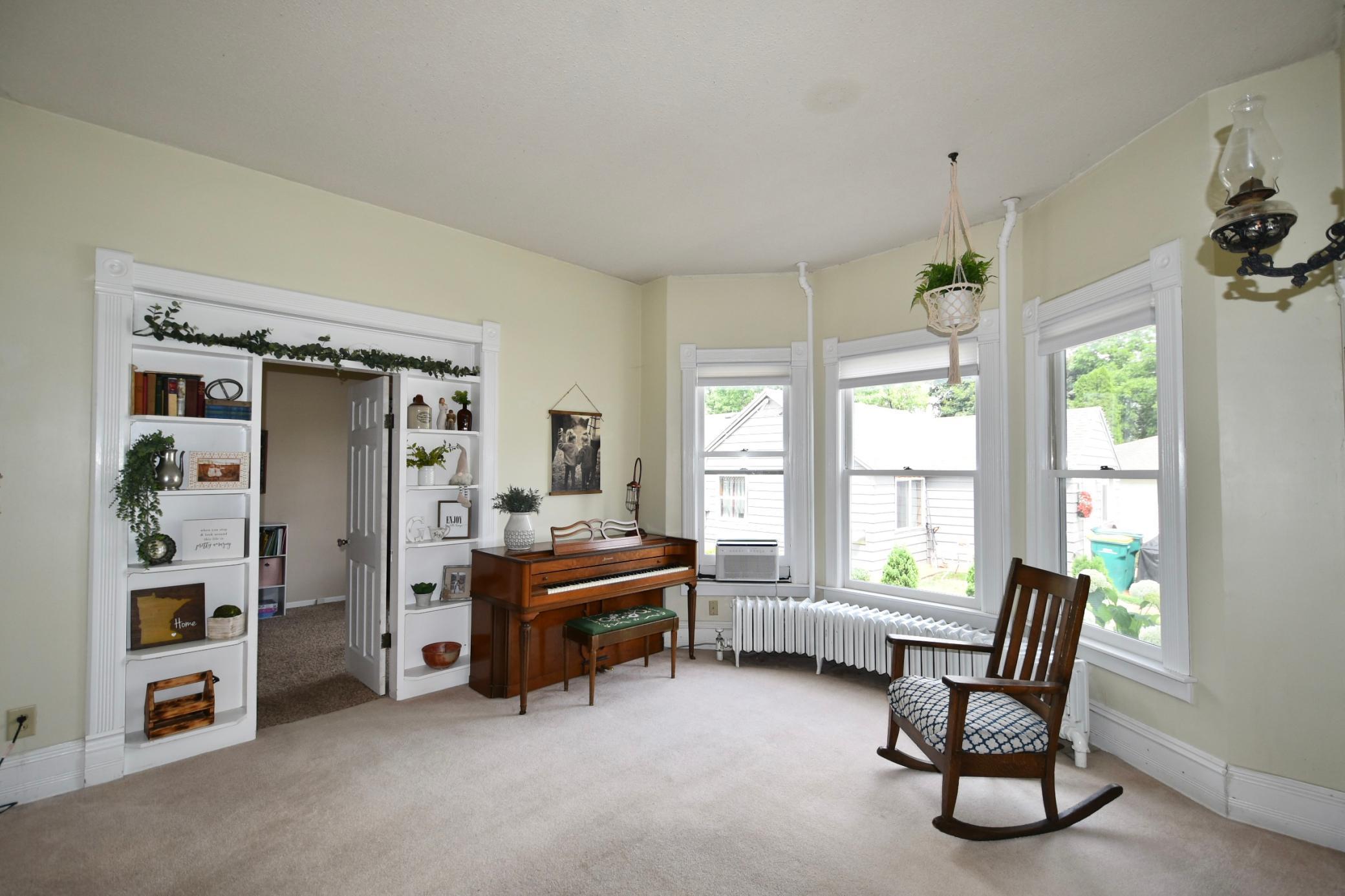 216 2nd Street SW