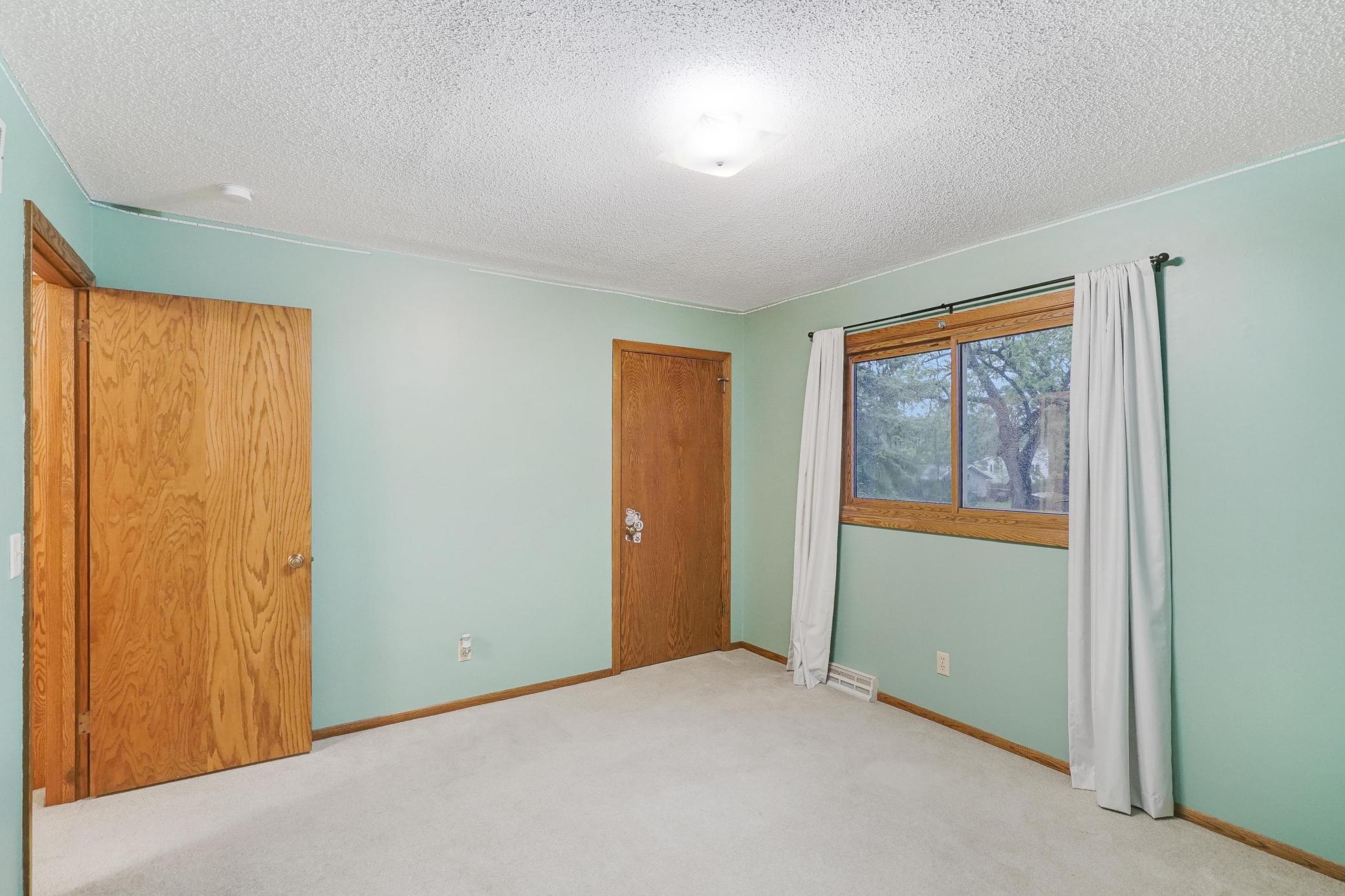 1004 N High Street