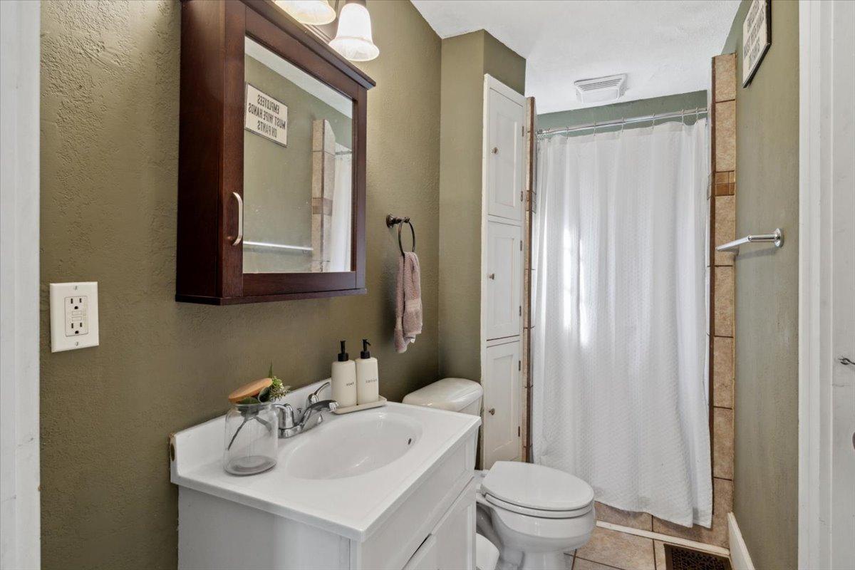 220 S 6th Street